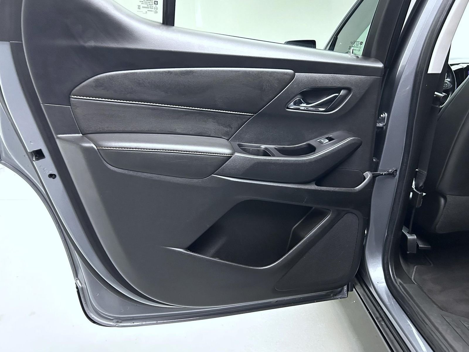 Used 2020 Gray Chevrolet RS image 21