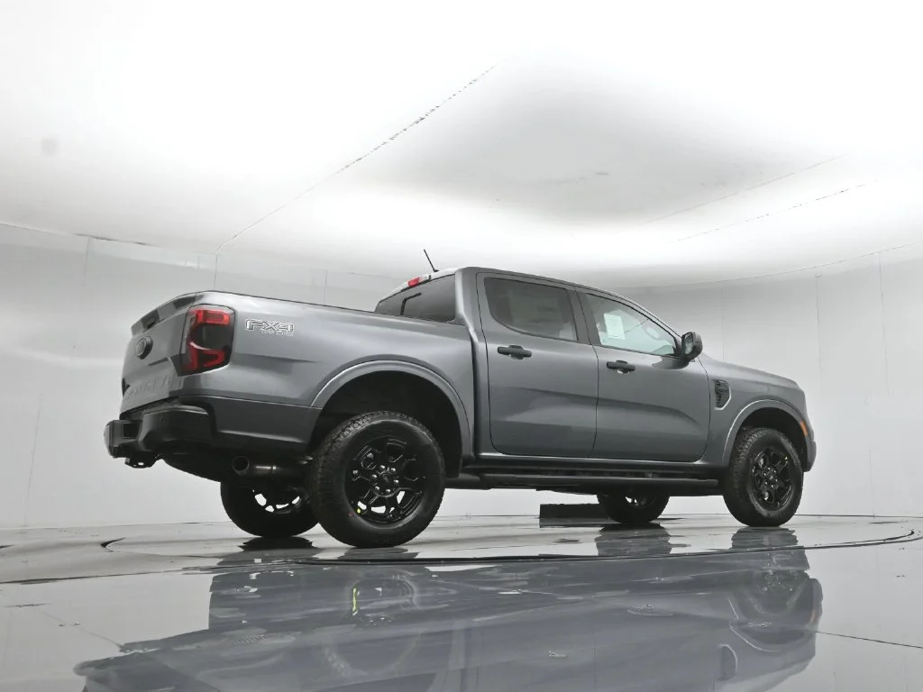 New 2026 Carbonized Gray Metallic Ford XLT image 47