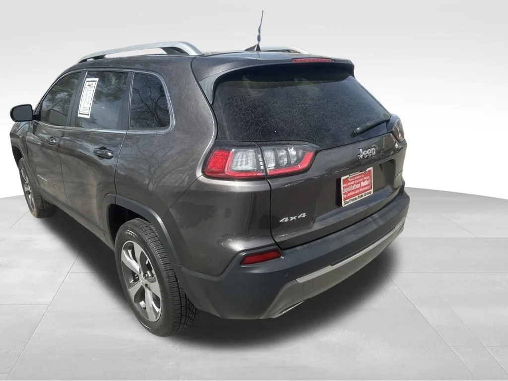 Used 2019 Gray Jeep Limited image 18