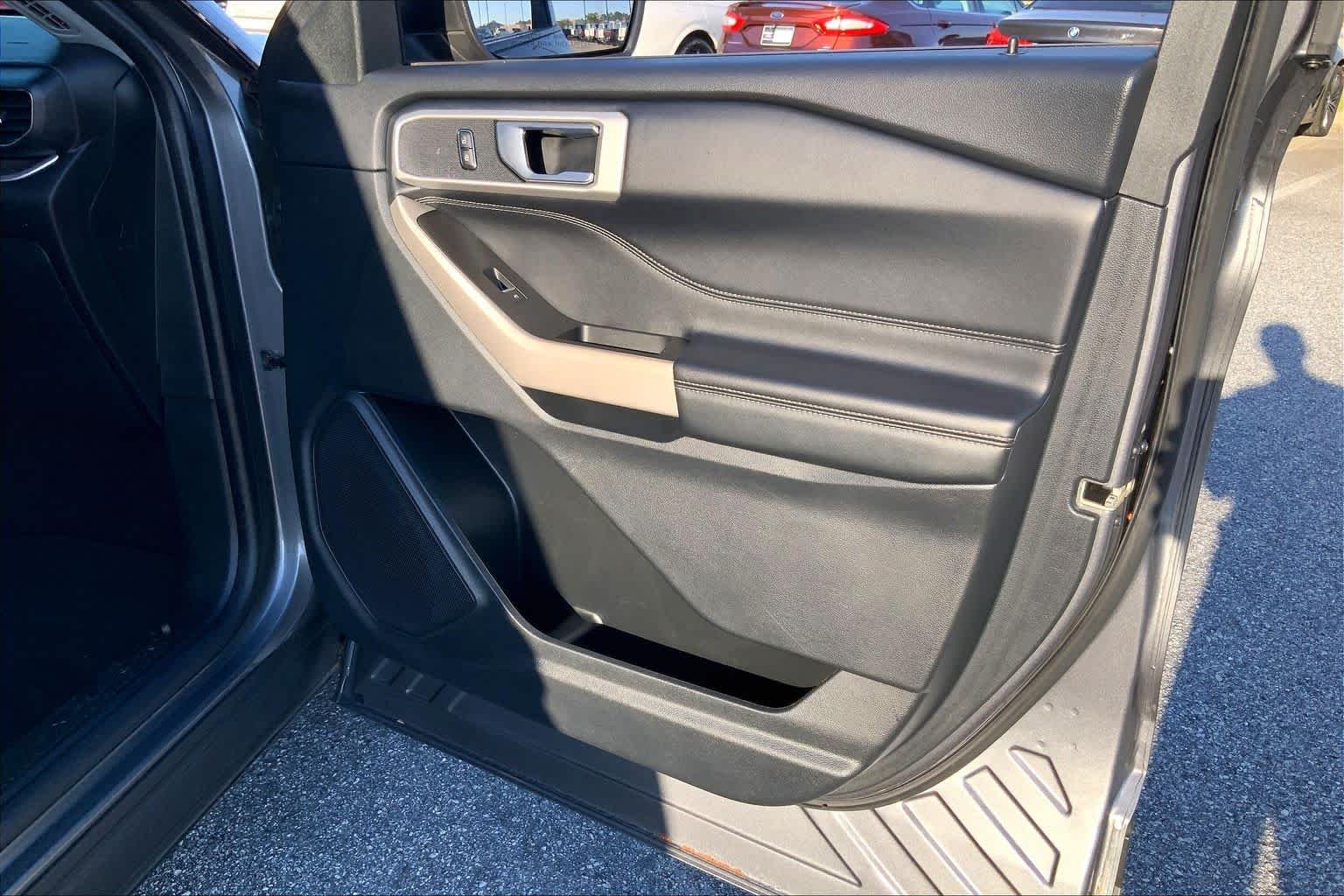 Used 2022 Carbonized Gray Metallic Ford XLT image 22