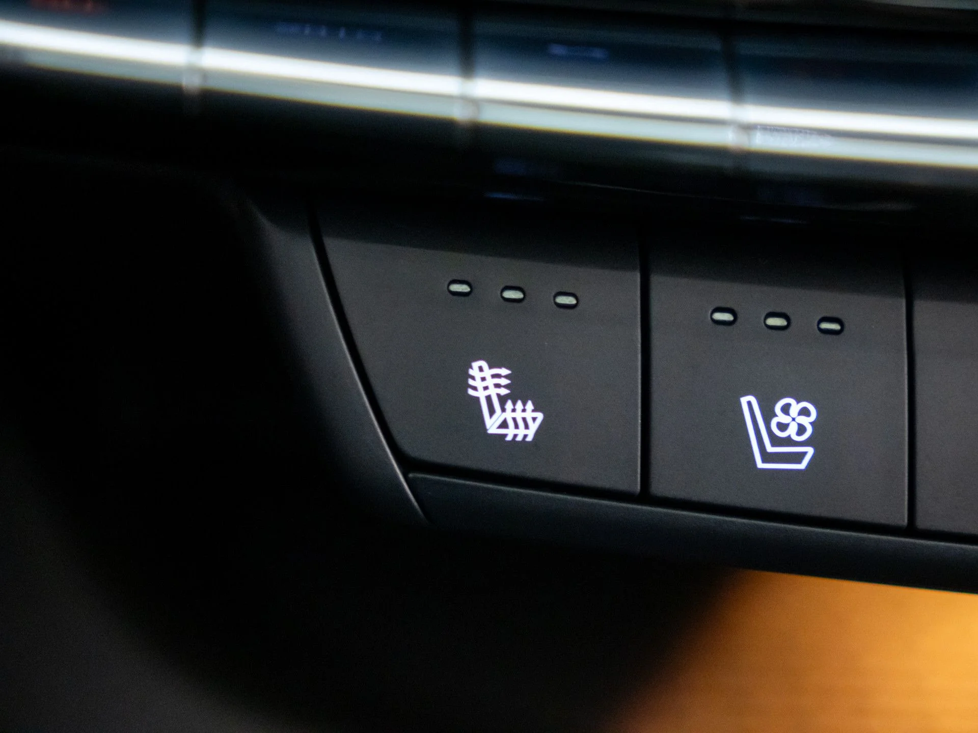 Used 2025 Black Cadillac V-Series image 26