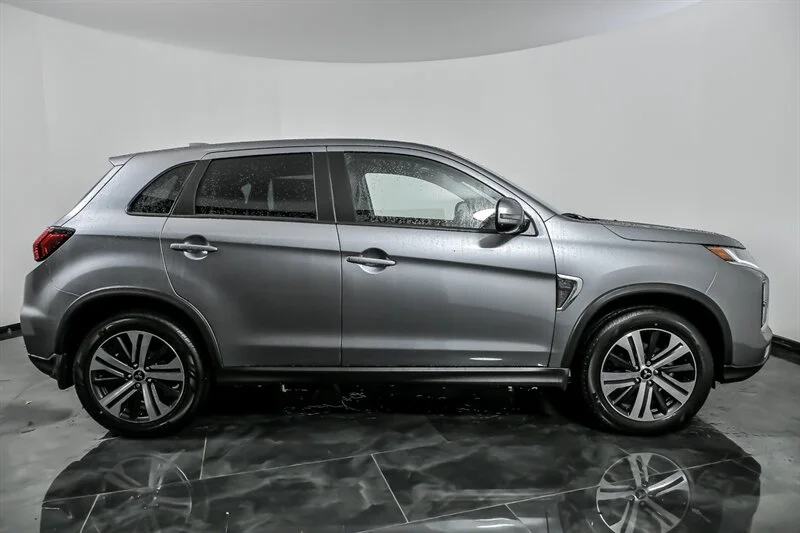 New 2026 Alloy Silver Metallic Mitsubishi SE image 10