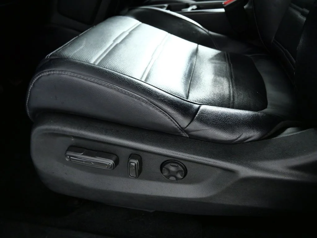 Used 2018  Honda EX-L image 16