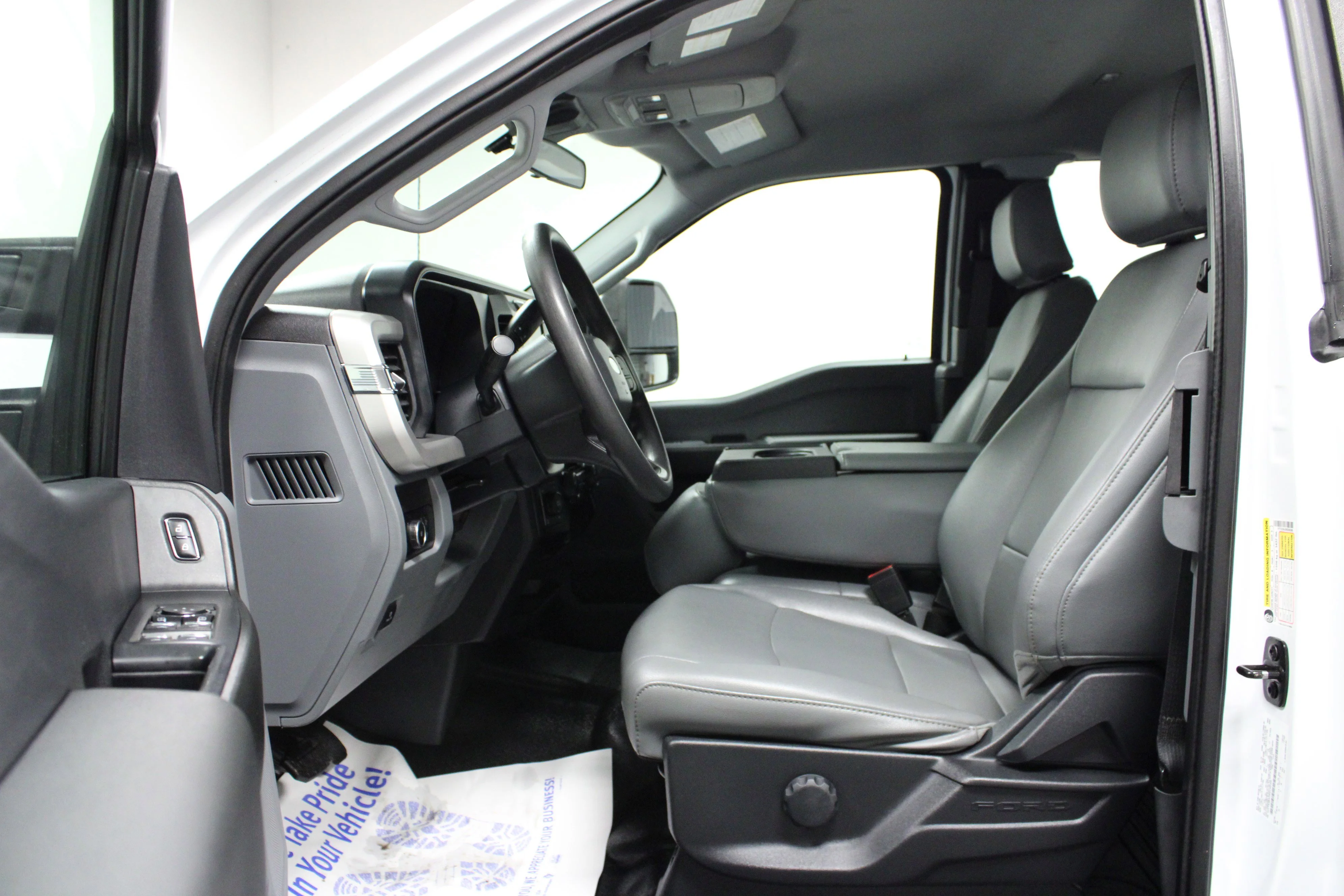 Used 2024 Oxford White Ford XL image 12