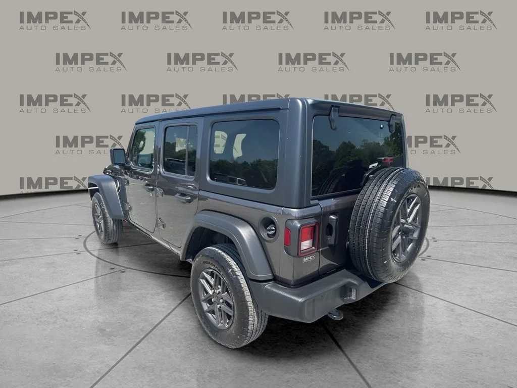 Used 2025 Gray Jeep Sport S image 3