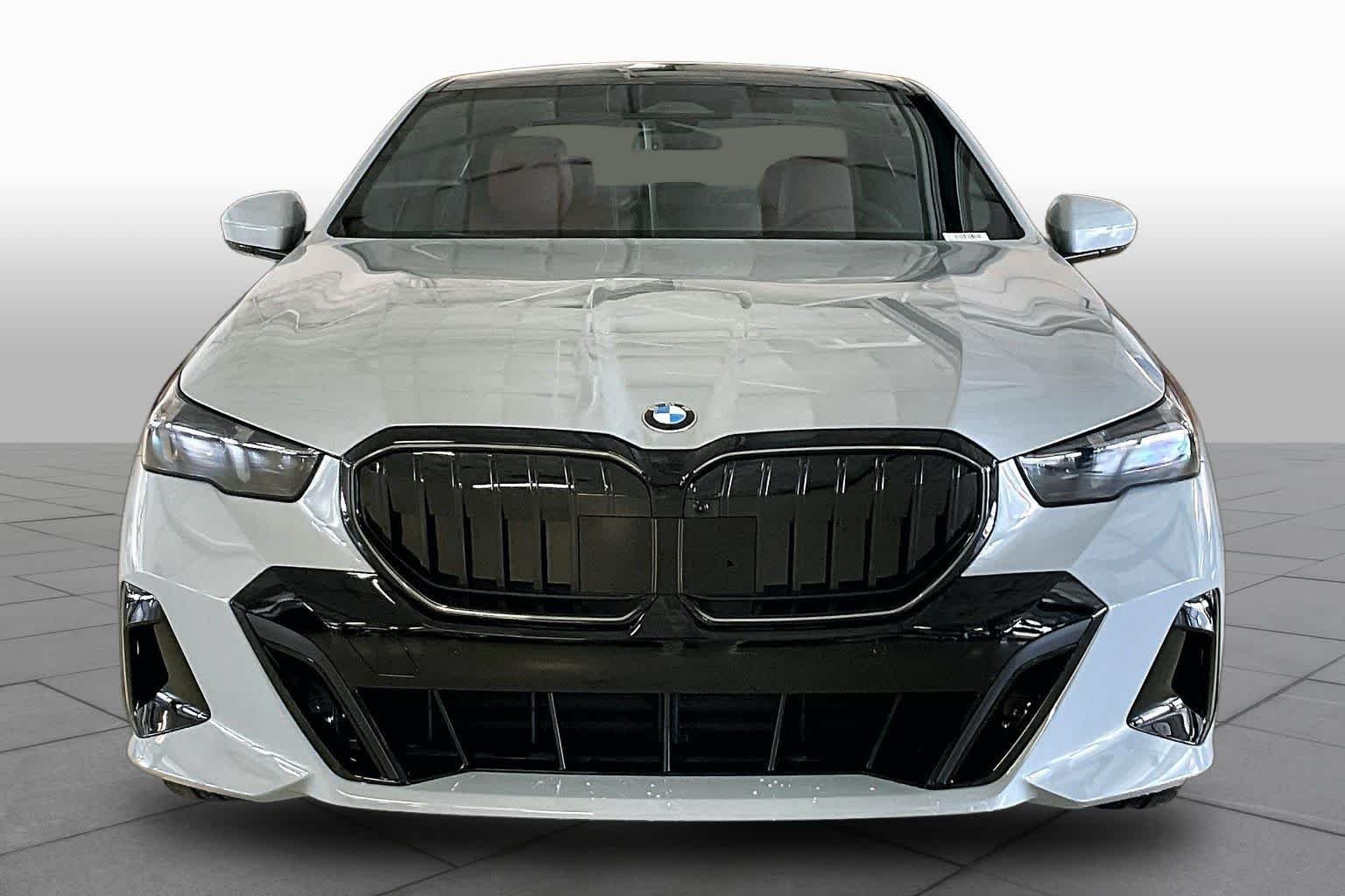 New 2027 Brooklyn Grey Metallic BMW 530i image 3