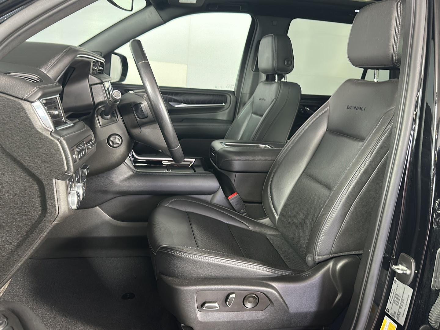 Used 2022 Onyx Black GMC Denali image 11