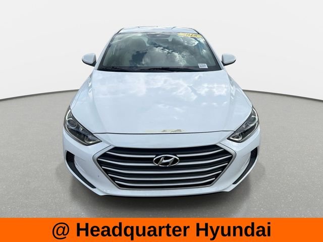 Used 2018 White Hyundai SE image 6