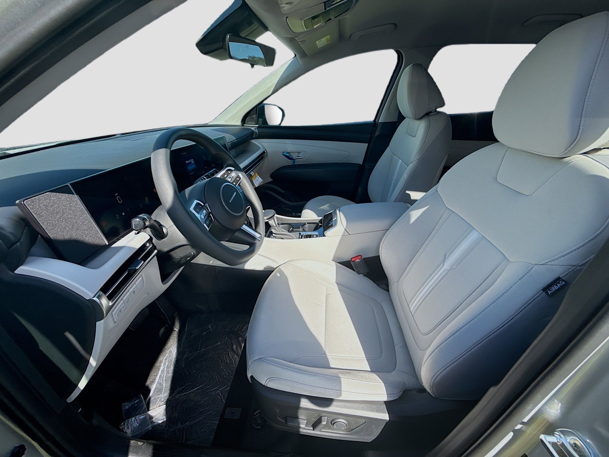 New 2026 Shimmering Silver Hyundai SEL FWD image 39