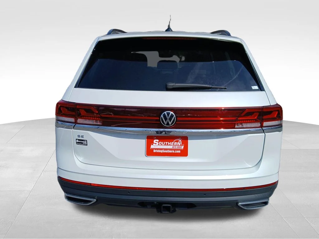 New 2026 White Volkswagen SE w/Technology image 4
