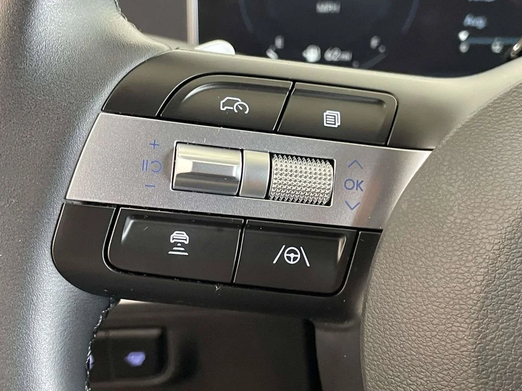 Certified Used 2025 Green Hyundai XRT image 22