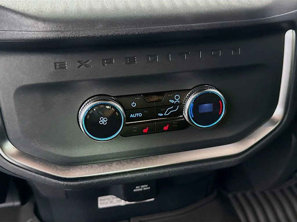 New 2026 Space Silver Metallic Ford MAX Platinum® image 27