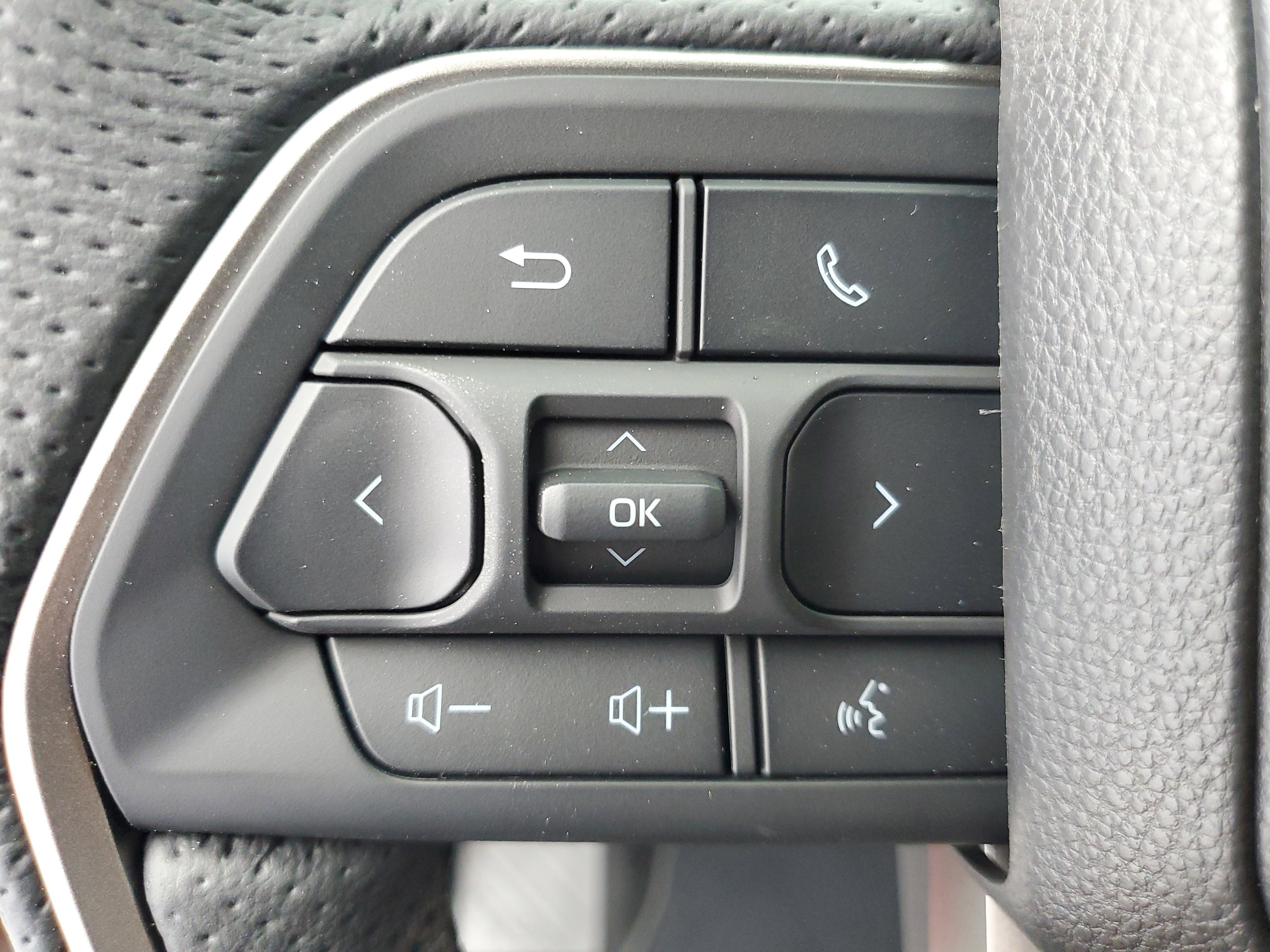 2025 Toyota Tacoma TRD Off Road - Photo 24