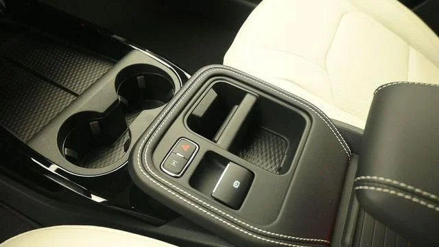 New 2026 Star White Metallic Tri-coat Ford Premium image 18