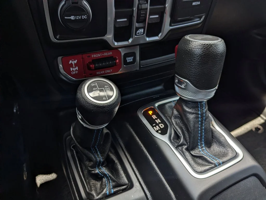 Used 2023 Bright White Clearcoat Jeep Rubicon image 19