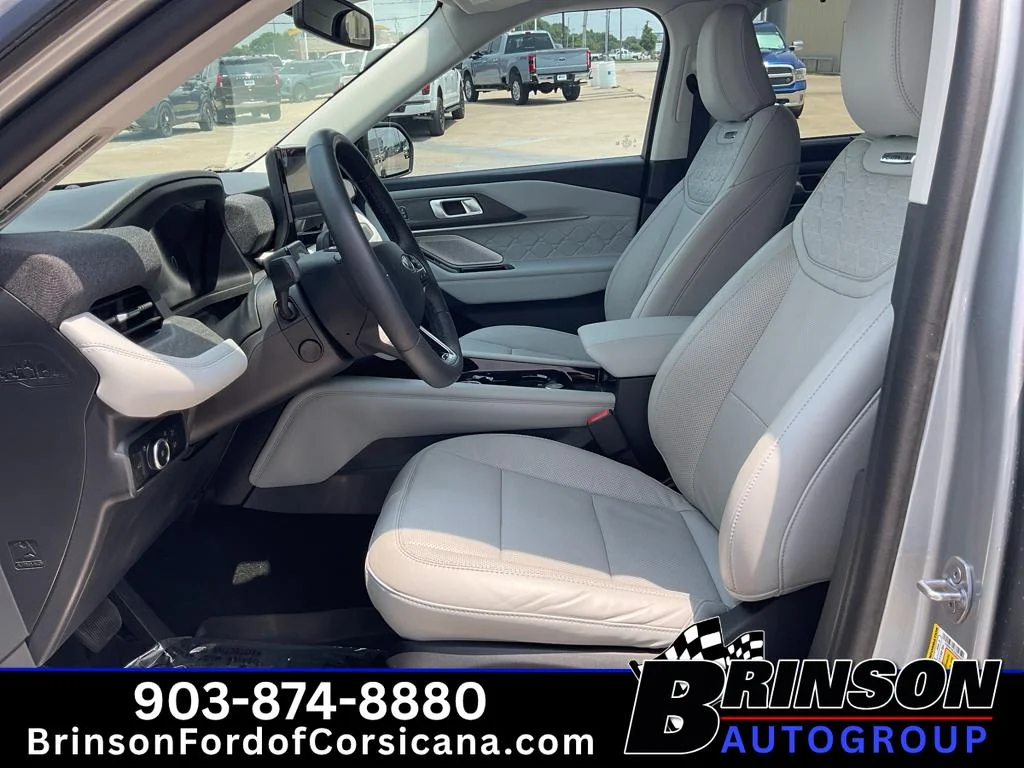 Used 2025 Iconic Silver Metallic Ford Platinum image 29