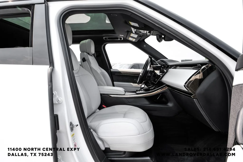 Used 2023 Fuji White Land Rover SE image 37