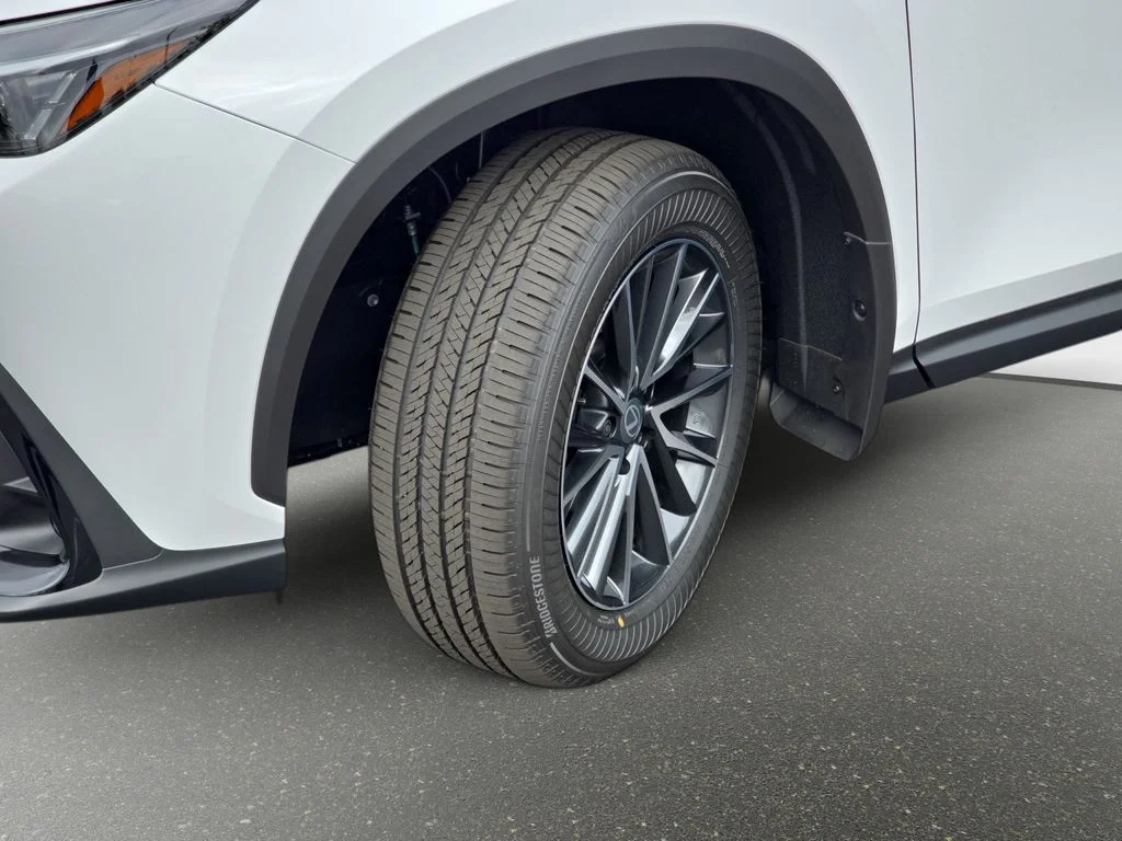 New 2026 Ultra White Lexus PREMIUM image 33