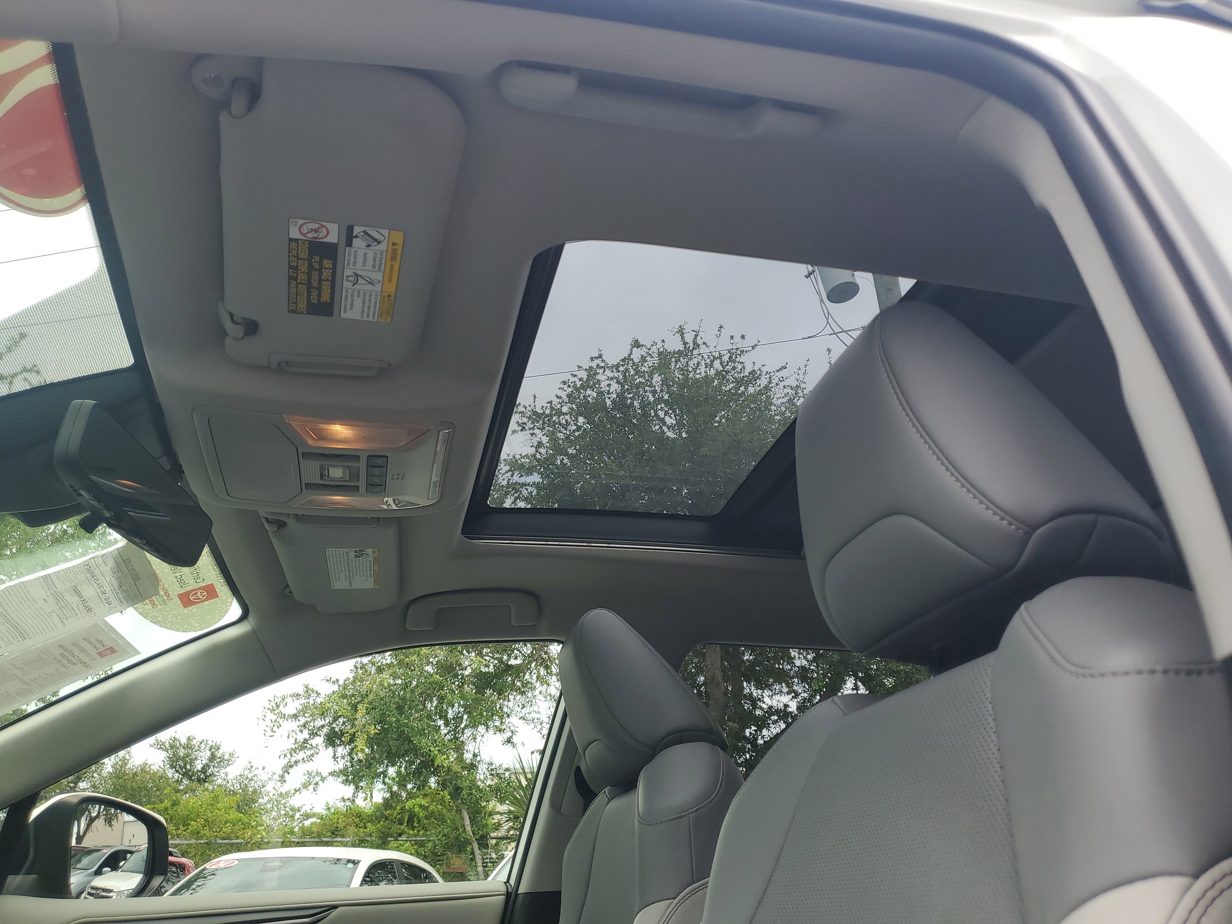 Used 2020 Blizzard Pearl Toyota Hybrid Limited image 21