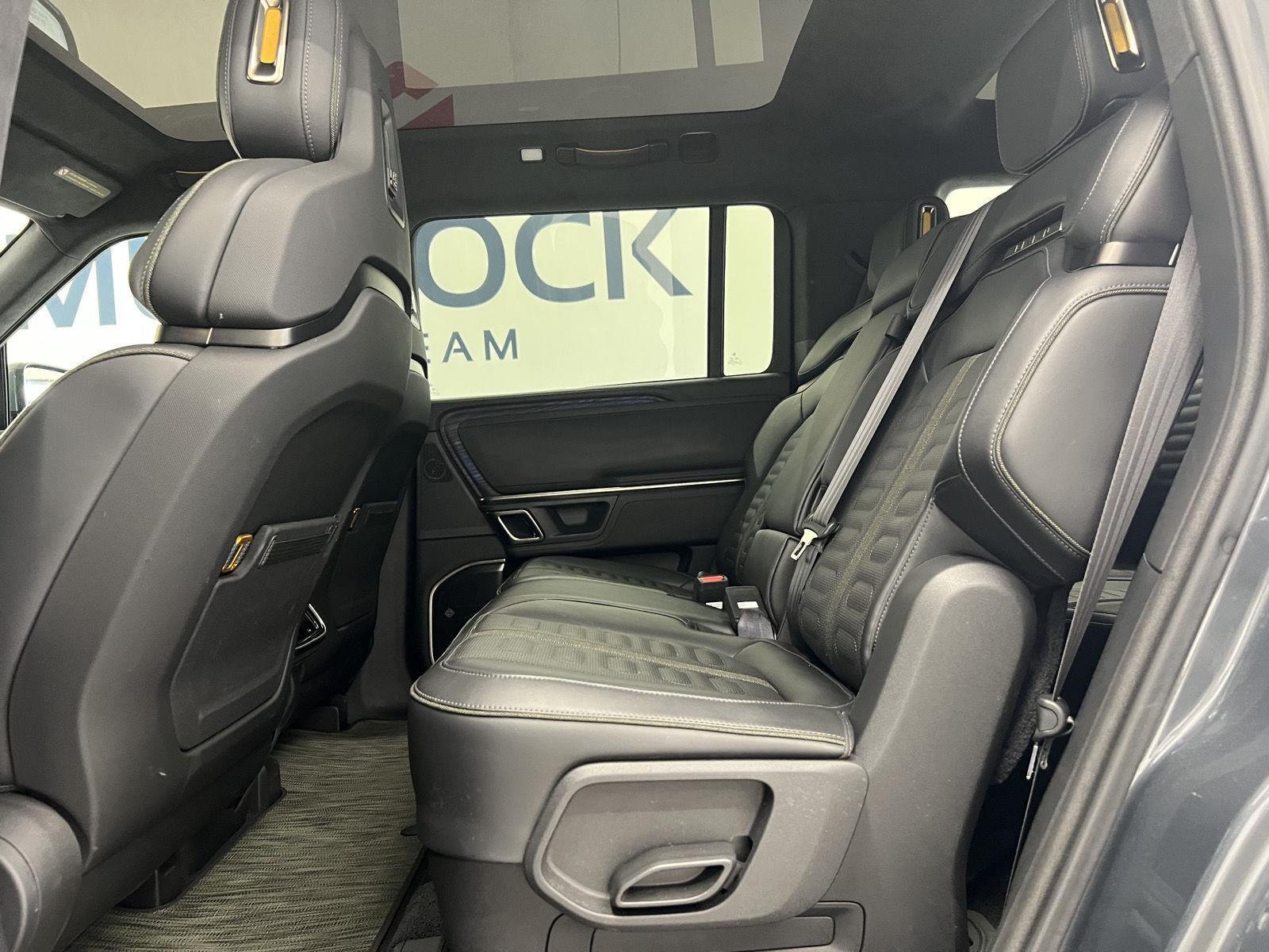 2024 Rivian R1S Adventure - Photo 23