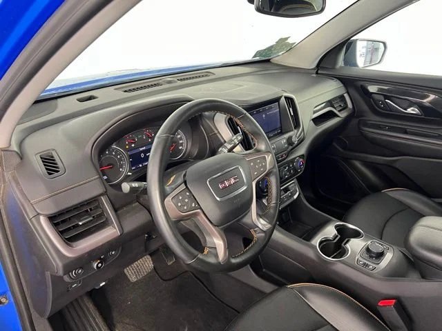 Used 2024  GMC AT4 image 12