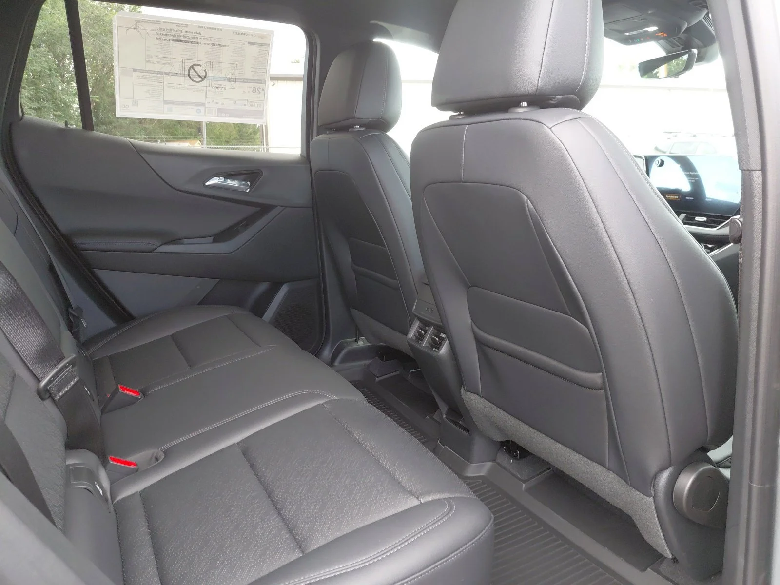 2027 Chevrolet Equinox LT - Photo 28