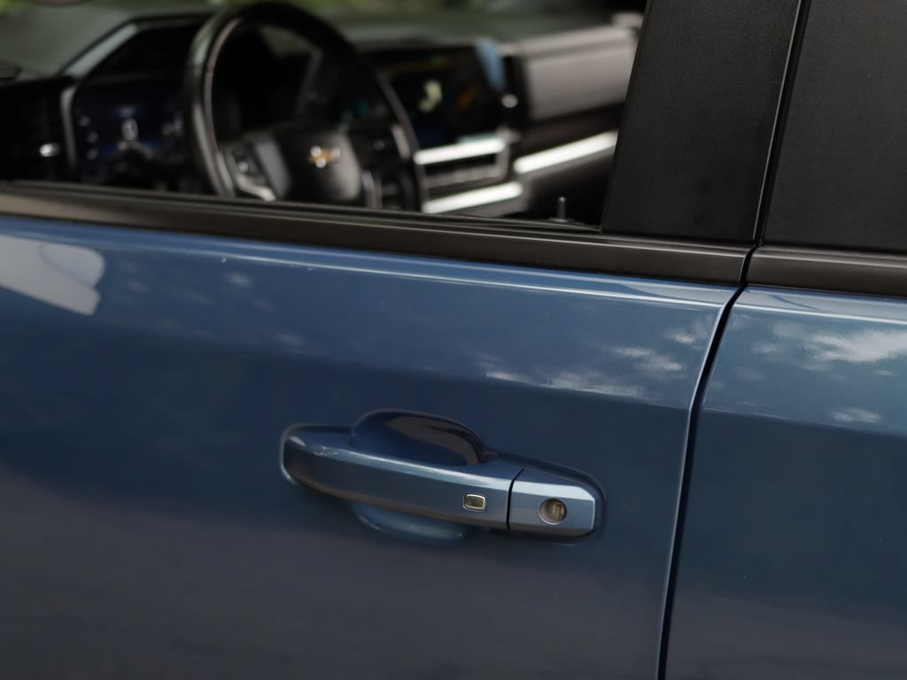 Used 2024 Lakeshore Blue Metallic Chevrolet LT (2FL) image 35
