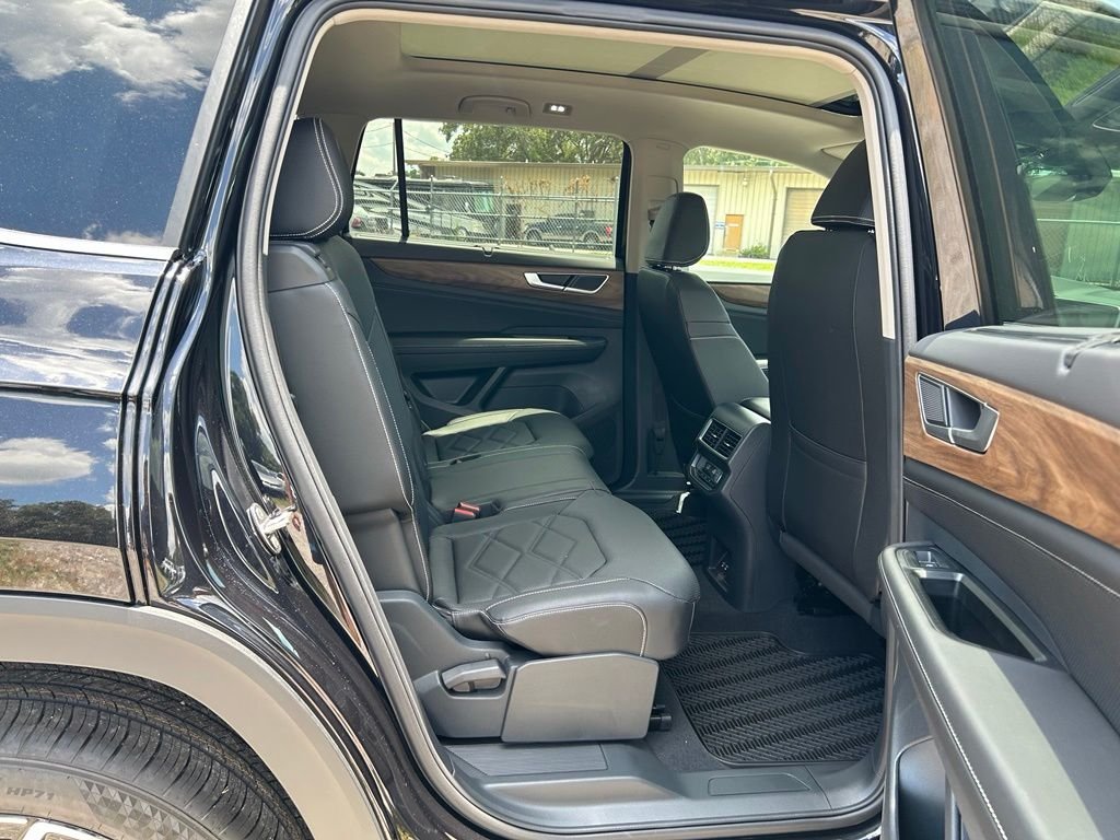 New 2026 Black Volkswagen SE w/Technology image 41