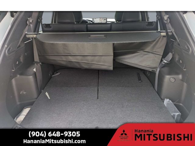 Used 2025 White Mitsubishi SE image 12