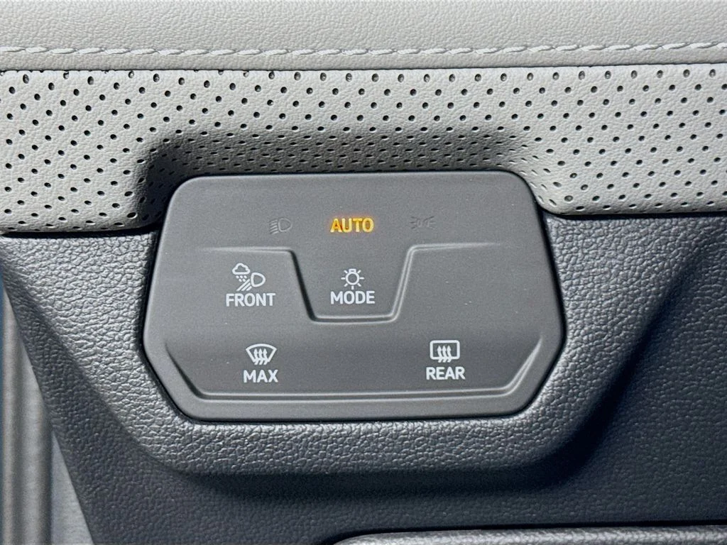2025 Volkswagen Atlas Cross Sport SEL R-LINE - Photo 44