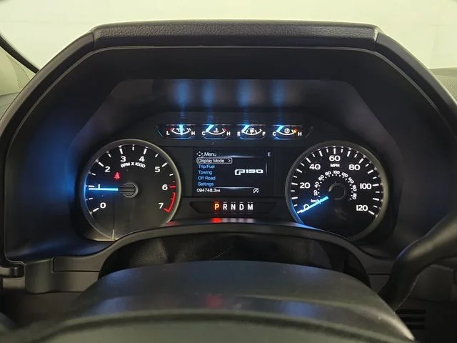 Used 2018 Blue Ford XLT image 17