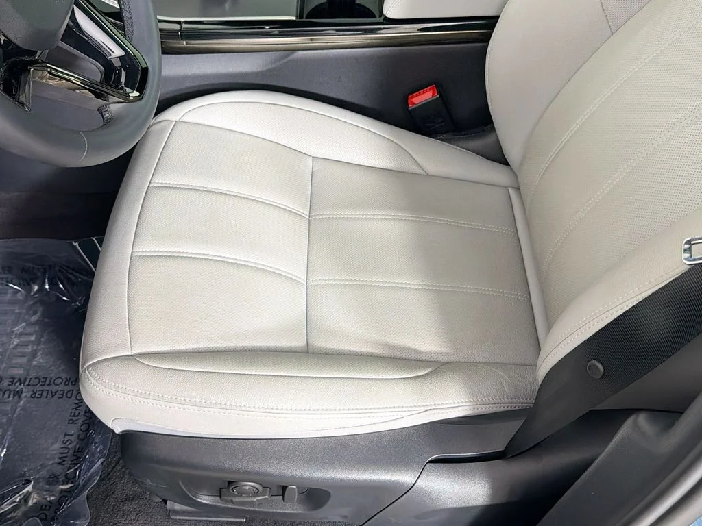 Used 2026 Blue Land Rover S image 20