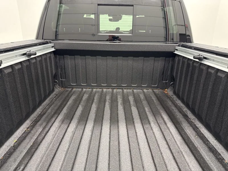 New 2026 Diamond Black Crystal Pearl-Coat Exterior Paint RAM Laramie image 10