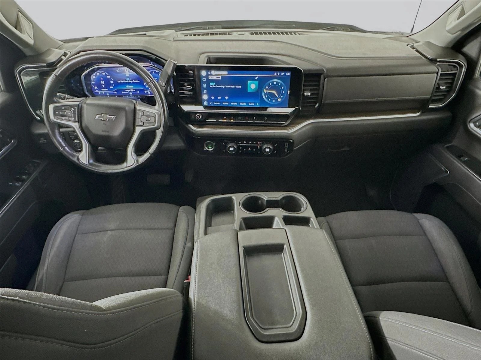 Used 2022 Silver Ice Metallic Chevrolet RST image 30