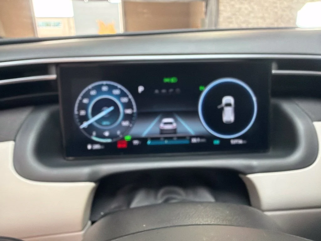 Used 2024 Shimmering Silver Hyundai SEL Convenience image 27