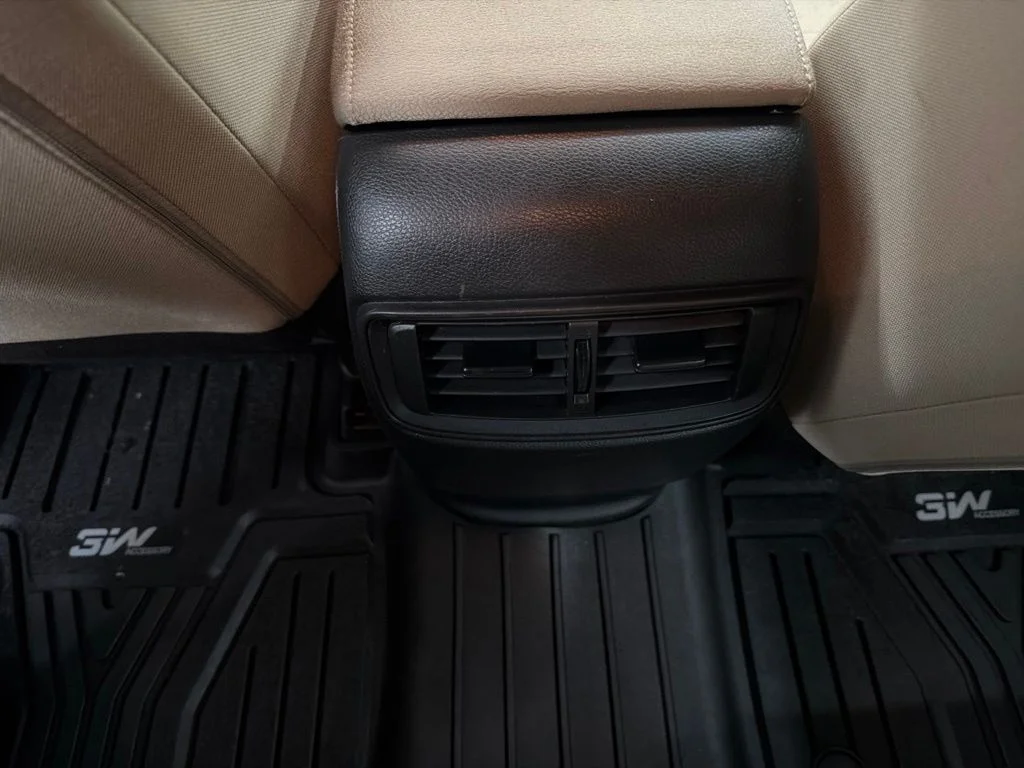 Used 2019 White Honda LX image 24