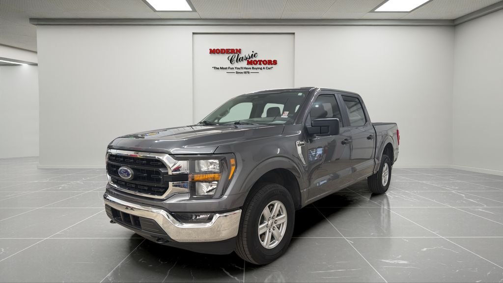 Used 2023 Gray Ford XLT image 3