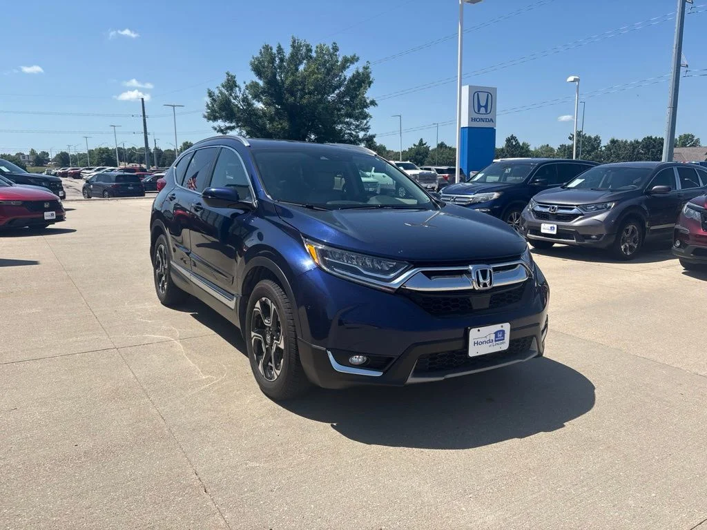 Used 2017 Blue Honda Touring FWD image 3