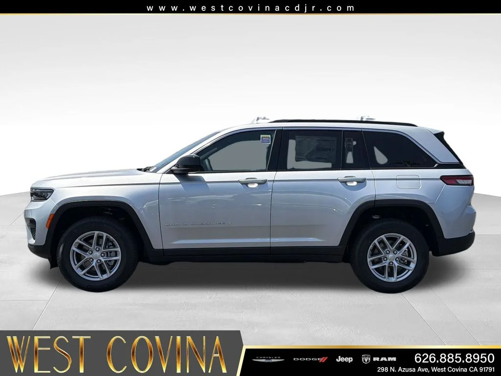 New 2026 Silver Zynith Jeep Laredo X image 2
