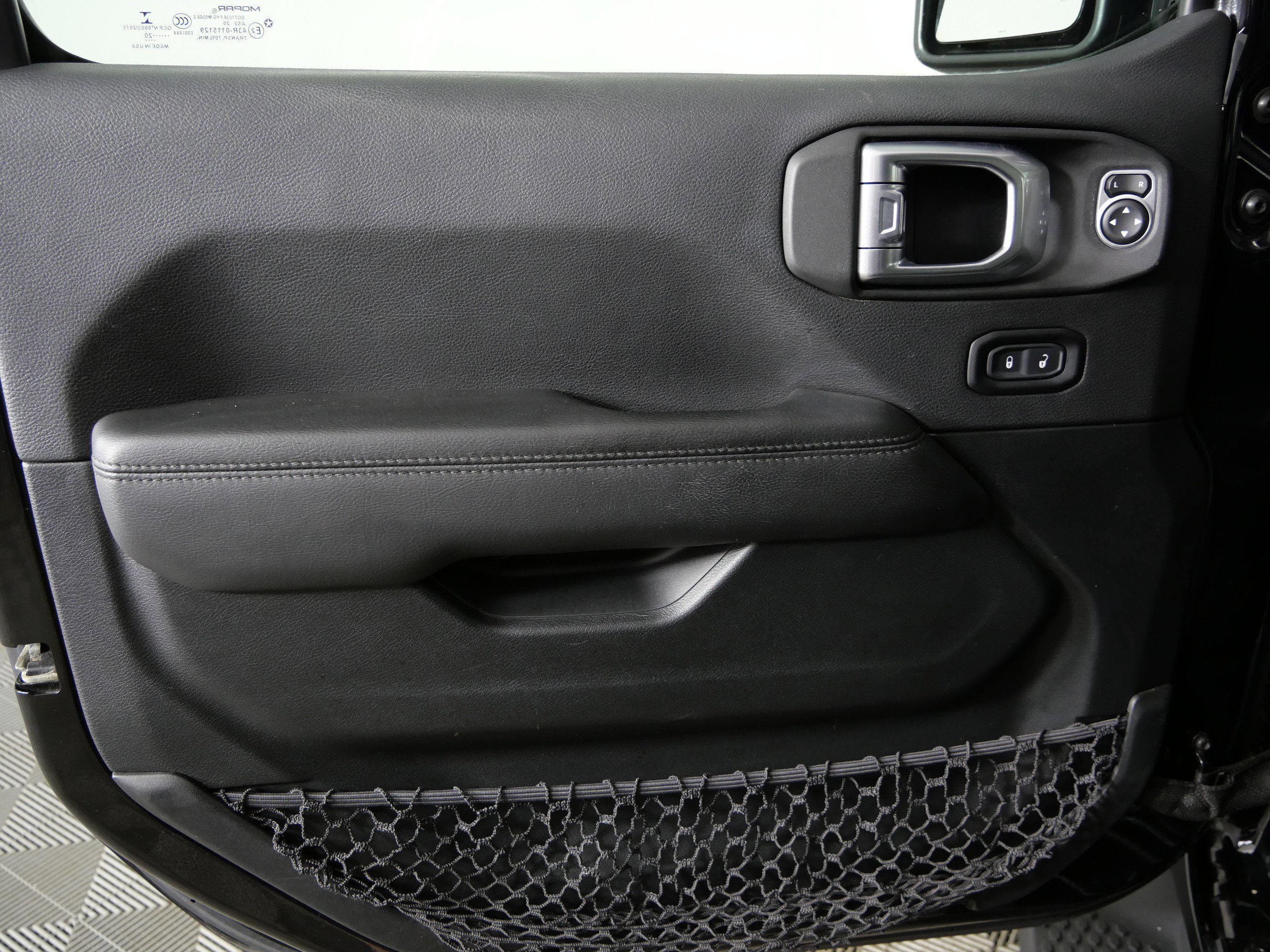 Used 2020 Black Clearcoat Jeep Sahara Altitude image 23