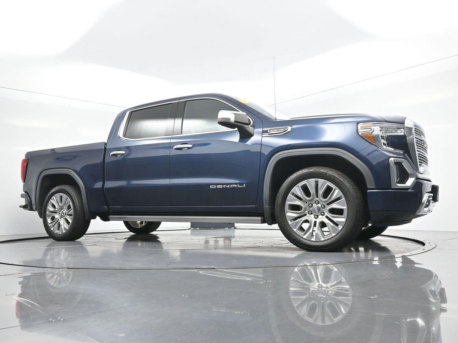 Used 2022 PACIFIC BLUE METALLIC GMC Denali image 46
