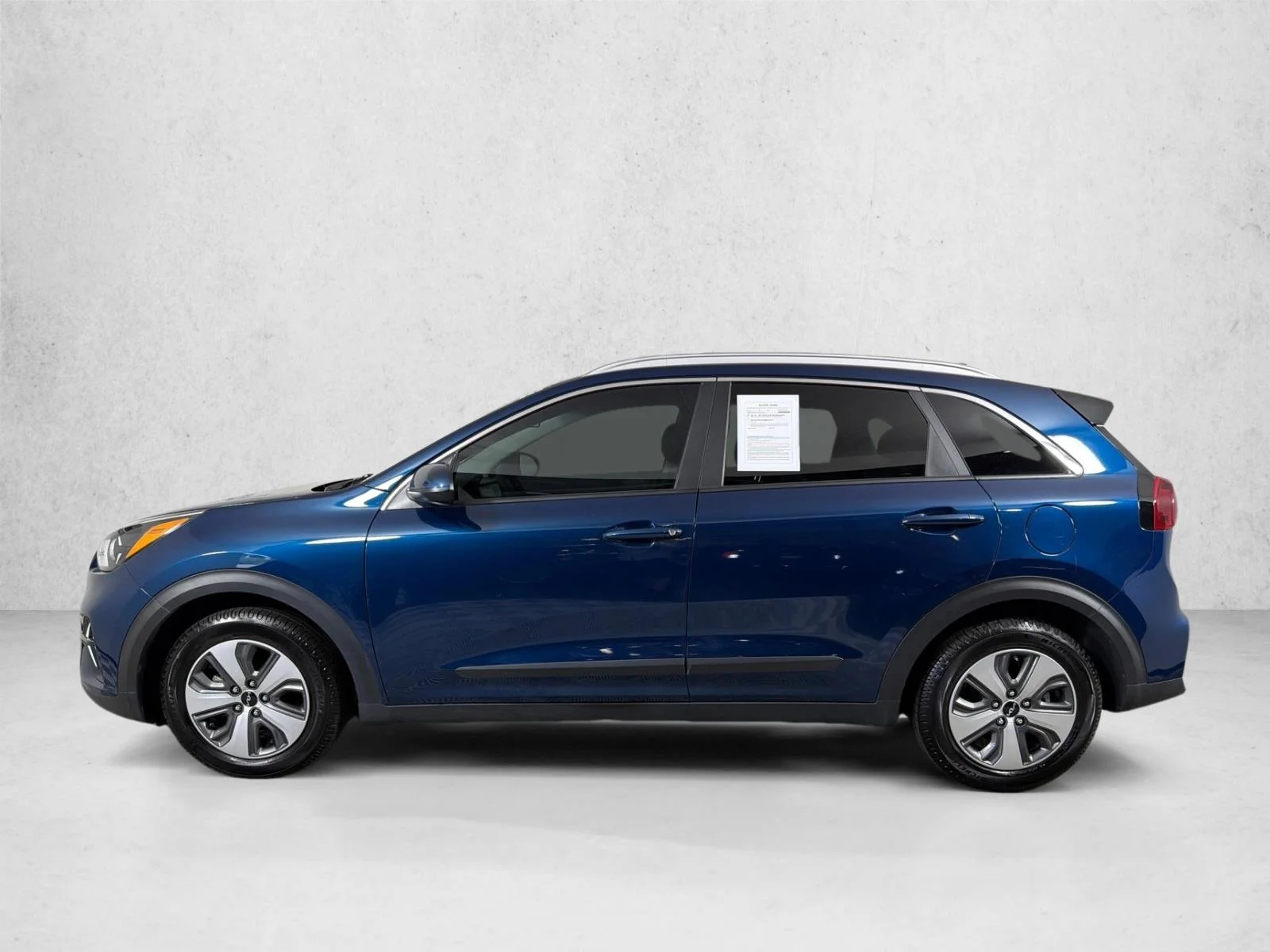 Used 2022 Blue Kia LX image 6