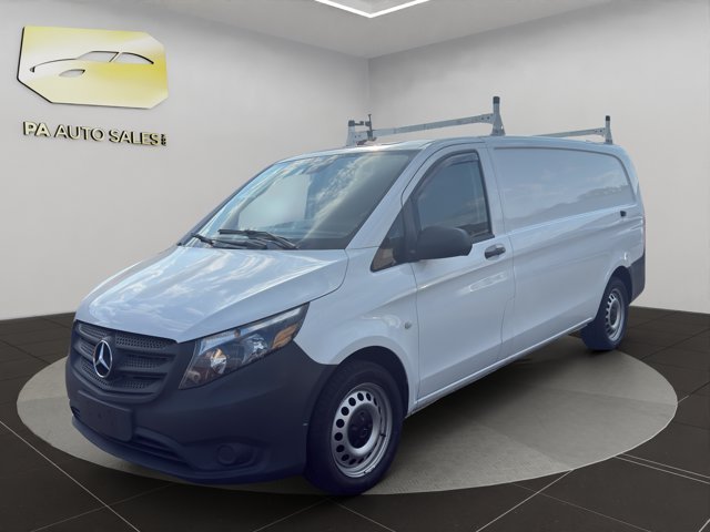 Used 2018 White Mercedes-Benz Worker image 3