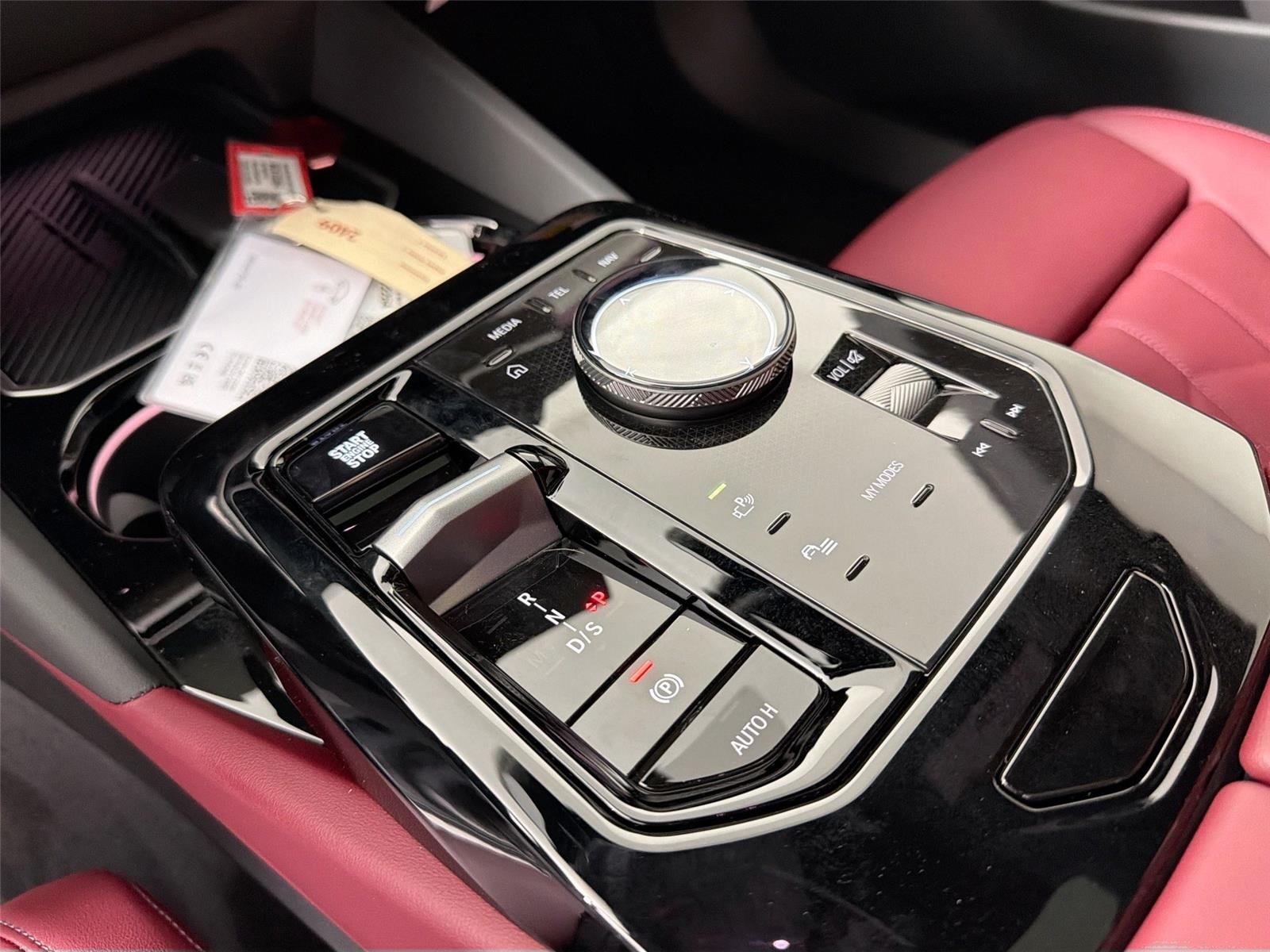 New 2027 Brooklyn Grey Metallic BMW 530i image 32
