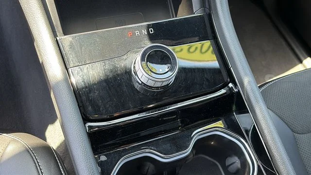 Used 2023 White Jeep Altitude image 18