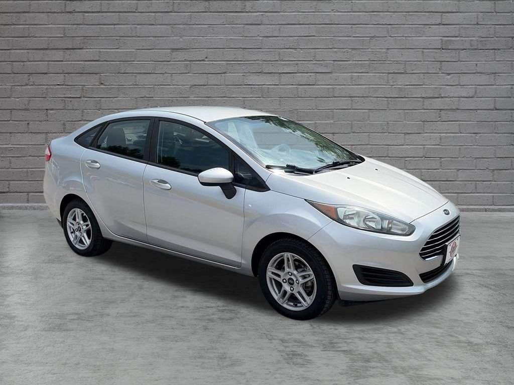 Used 2018 Silver Ford SE image 8