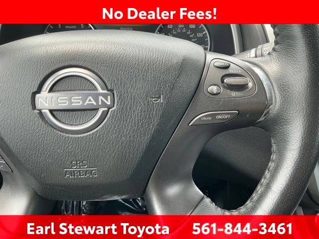 Used 2023 Red Nissan SL image 49