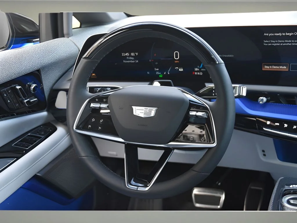 2026 Cadillac OPTIQ Luxury - Photo 17