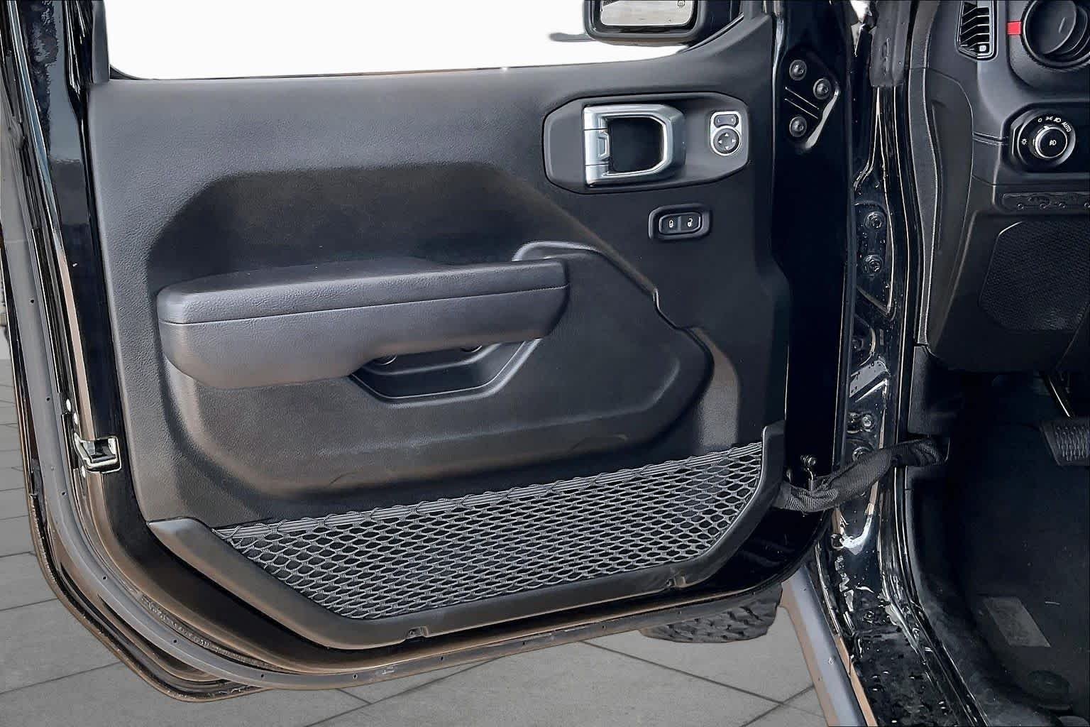 Used 2025 Black Clearcoat Jeep Rubicon image 20