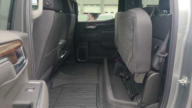 New 2026 Sterling Metallic GMC Elevation image 24